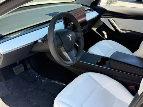 Used 2020 Tesla Model 3 Long Range image 24