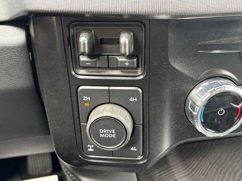 Used 2025 Ford F350 Platinum w/ FX4 Off-Road Package AWD/4WD image 24