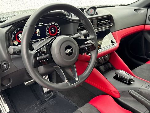 Used 2025 Nissan Z Performance w/ Floor Mat Package RWD image 11