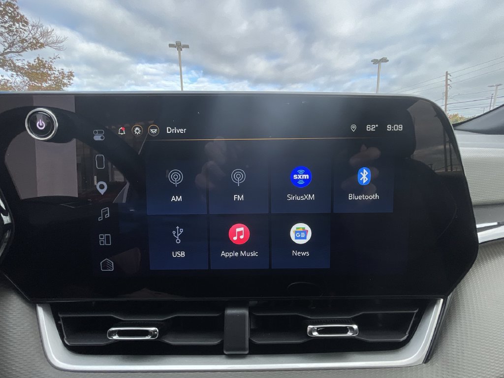 Used 2026 Chevrolet Equinox LT w/ Convenience Package II FWD image 14