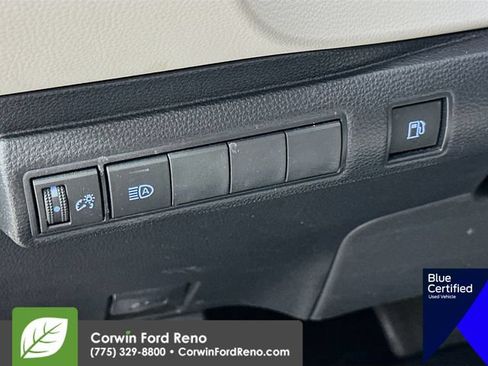 Used 2022 Toyota Corolla LE FWD image 13