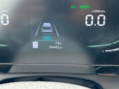 Used 2023 Kia Sportage LX image 32