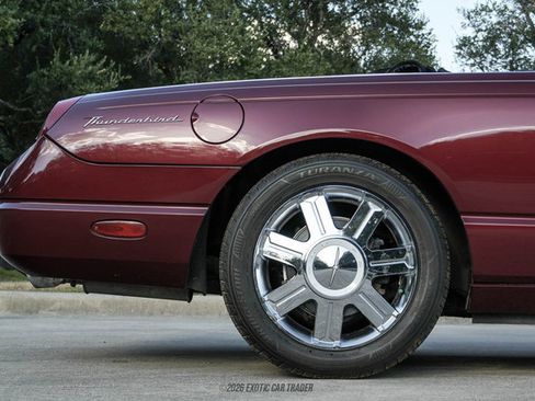 Used 2004 Ford Thunderbird RWD image 8