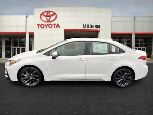 Certified 2024 Toyota Corolla SE image 2