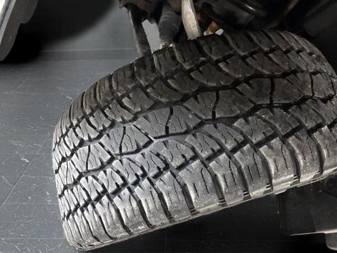 Used 2018 GMC Sierra 1500 SLT image 33