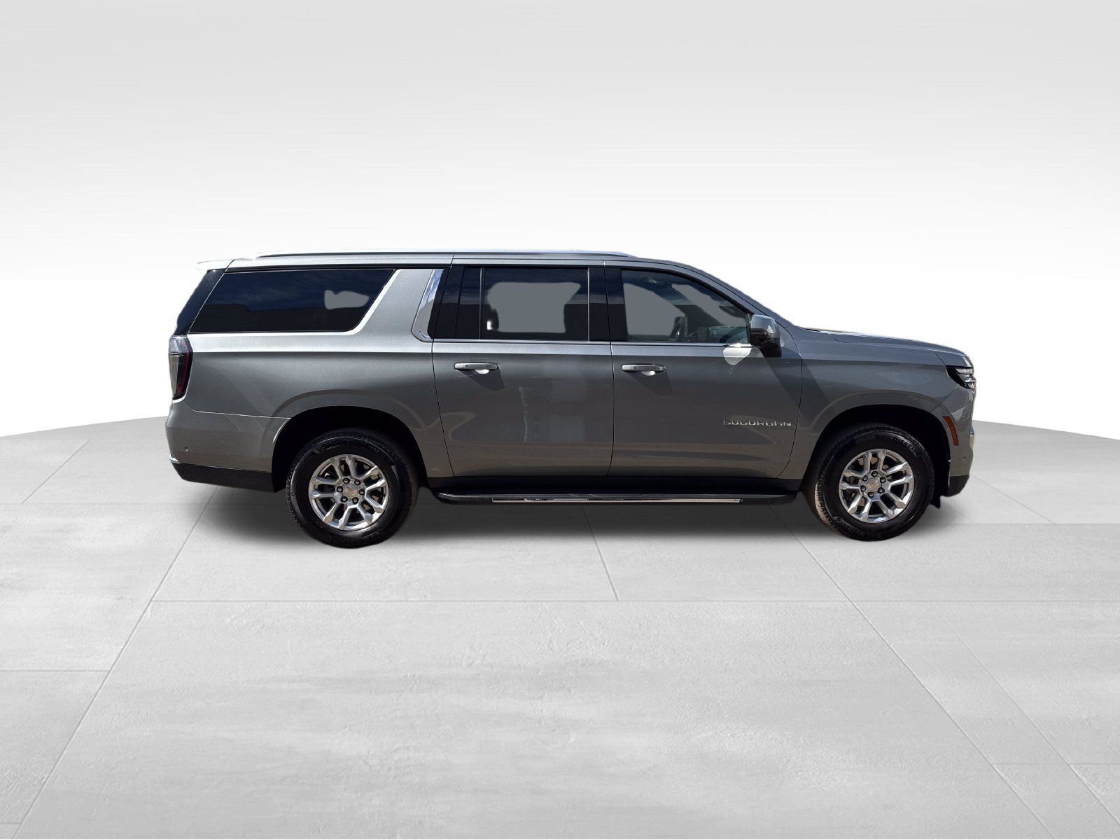 Used 2026 Chevrolet Suburban LT w/ Comfort Package AWD/4WD image 6