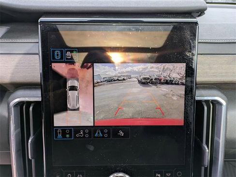 Used 2024 GMC Acadia Denali w/ Super Cruise Package image 12