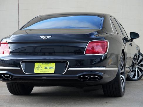 Used 2023 Bentley Flying Spur Azure AWD/4WD image 5