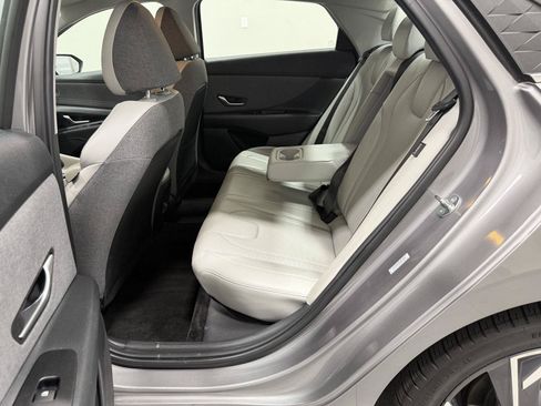 Used 2024 Hyundai Elantra Limited FWD image 16