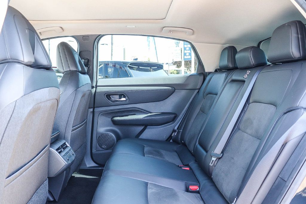 Used 2024 Nissan Ariya FWD image 18