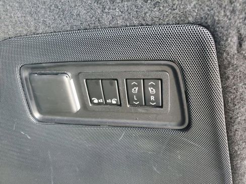 Used 2021 Cadillac Escalade Sport Platinum image 33