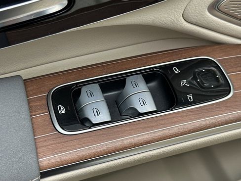 Certified 2023 Mercedes-Benz EQS 580 4MATIC Sedan image 13