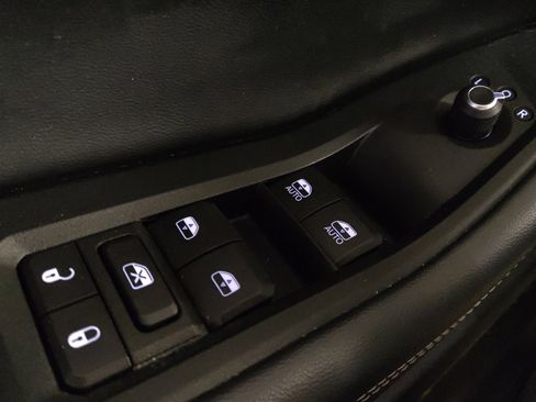 Used 2021 Jeep Grand Cherokee L Laredo w/ Luxury Tech Group I image 27