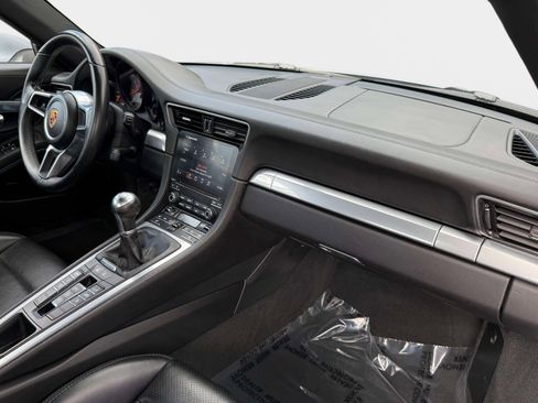 Used 2017 Porsche 911 Carrera 4S image 30