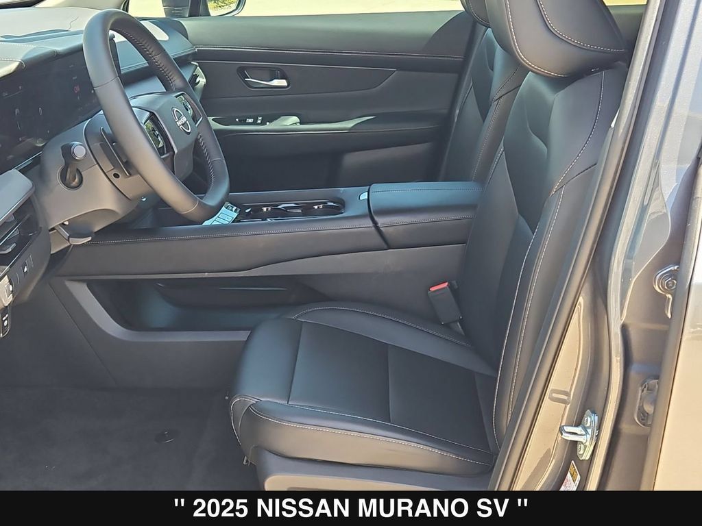 Used 2025 Nissan Murano SV FWD image 11