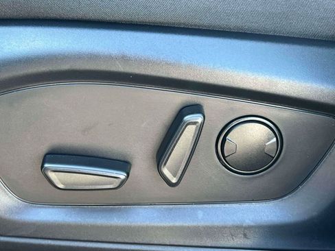 Used 2026 Ford Explorer Active AWD/4WD image 23
