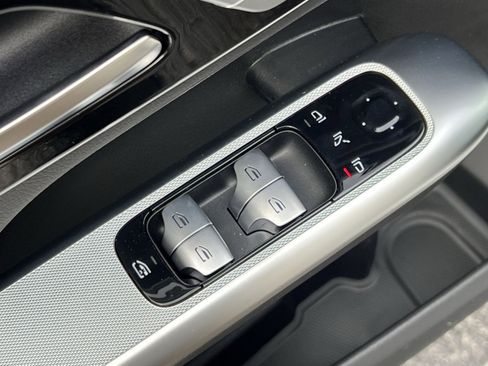 New 2026 Mercedes-Benz GLC 300 4MATIC image 13