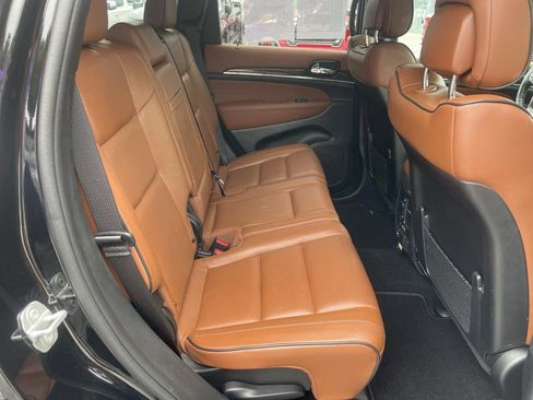 Used 2021 Jeep Grand Cherokee Overland image 15