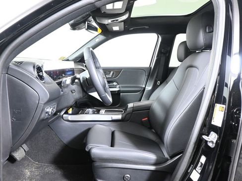 Certified 2026 Mercedes-Benz GLB 250 4MATIC image 3