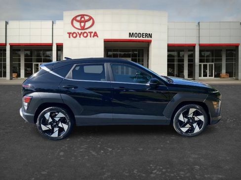 Used 2024 Hyundai Kona Limited FWD image 4