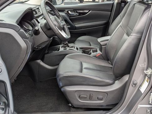 Used 2022 Nissan Rogue Sport SL image 11