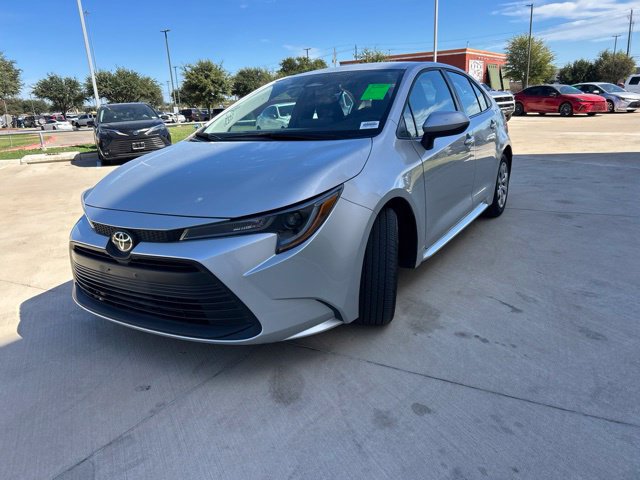 Used 2025 Toyota Corolla LE FWD image 7