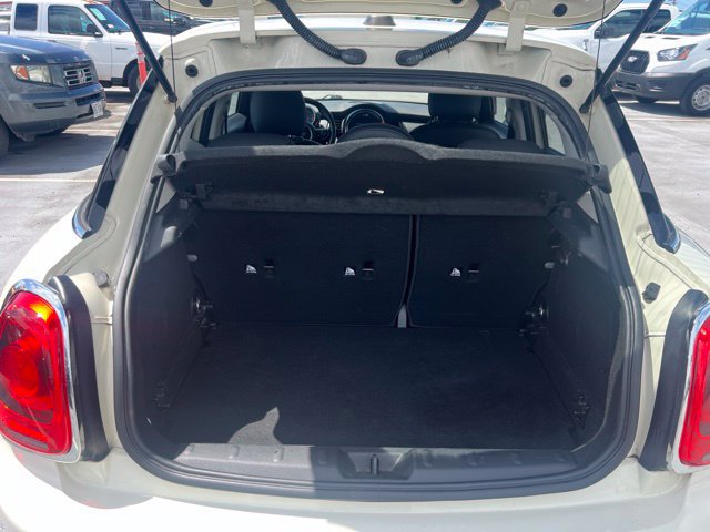 Used 2020 MINI Cooper 4-Door Hardtop w/ Storage Package FWD image 9