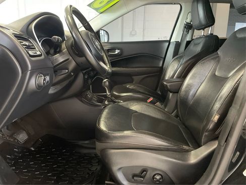 Used 2018 Jeep Compass Limited w/ Navigation Group image 9