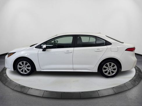 Used 2026 Toyota Corolla LE FWD image 8