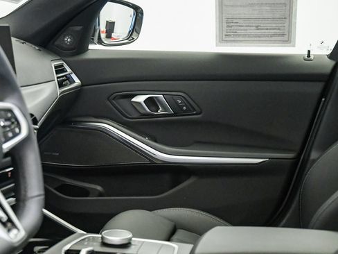 Used 2026 BMW 330i Sedan w/ M Sport Package RWD image 19