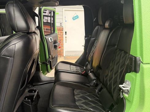 Used 2020 Jeep Gladiator Sport w/ Quick Order Package 24S image 12