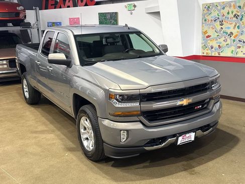 Used 2017 Chevrolet Silverado 1500 LT w/ All Star Edition AWD/4WD image 40