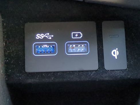 Certified 2025 Genesis GV70 3.5T Sport w/ Sport Advanced Package image 22