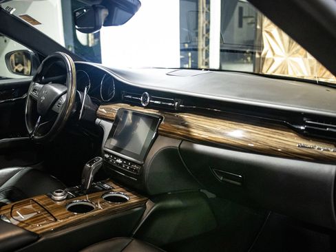 Used 2019 Maserati Quattroporte S Q4 AWD/4WD image 13