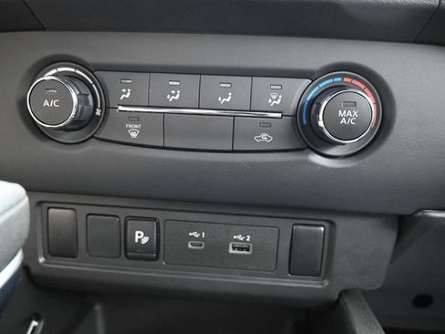 Used 2023 Nissan Frontier SV w/ Midnight Edition Package AWD/4WD image 41