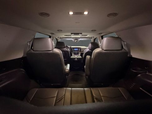 Used 2015 Cadillac Escalade Premium AWD/4WD image 33