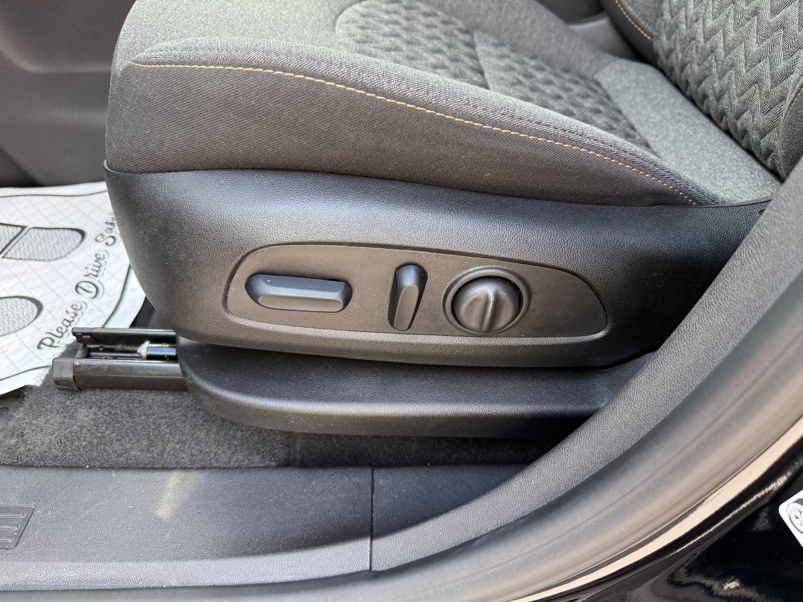 Certified 2024 Chevrolet Equinox LT AWD/4WD image 23