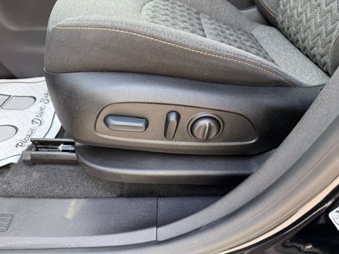 Used 2024 Chevrolet Equinox LT AWD/4WD image 23