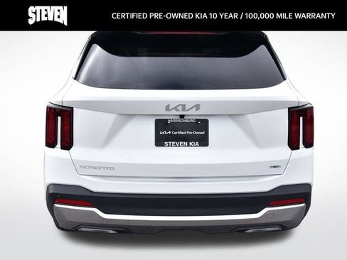 Certified 2025 Kia Sorento EX w/ EX Panoramic Sunroof Package image 10