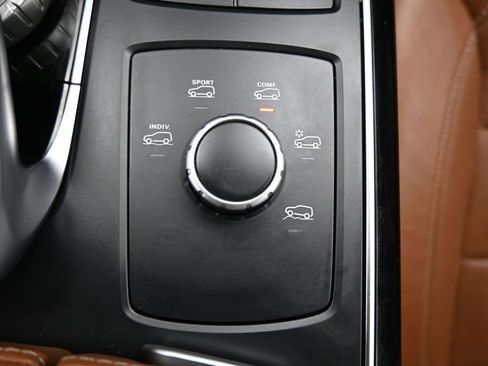Used 2018 Mercedes-Benz GLS 550 4MATIC image 24