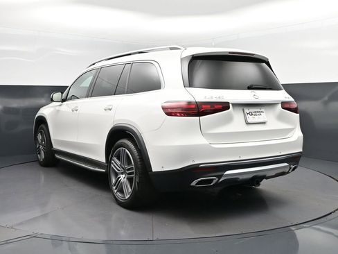 Used 2024 Mercedes-Benz GLS 450 4MATIC image 5