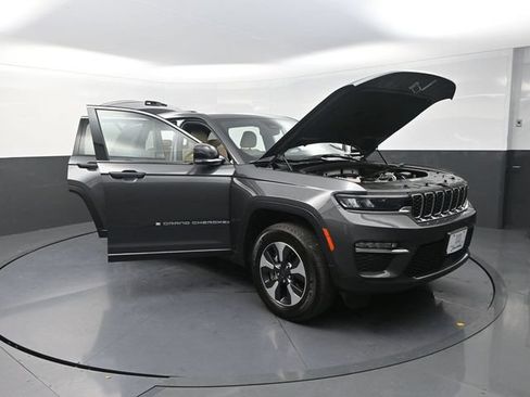 Used 2023 Jeep Grand Cherokee 4WD 4xe image 29