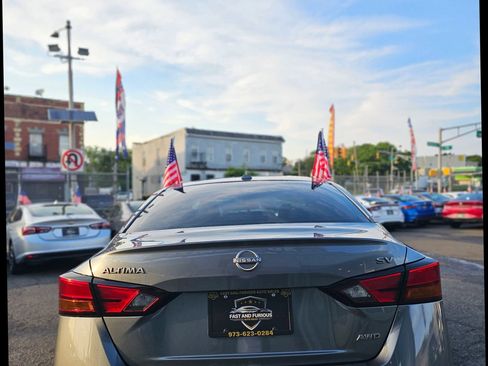 Used 2023 Nissan Altima 2.5 SV image 6