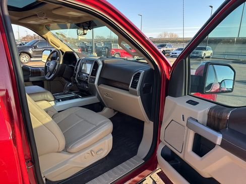 Used 2018 Ford F150 Lariat image 14