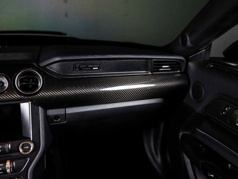 Used 2021 Ford Mustang Shelby GT500 w/ Carbon Fiber Track Pack RWD image 31