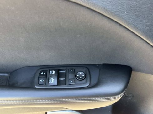 Used 2022 Dodge Challenger GT RWD image 21