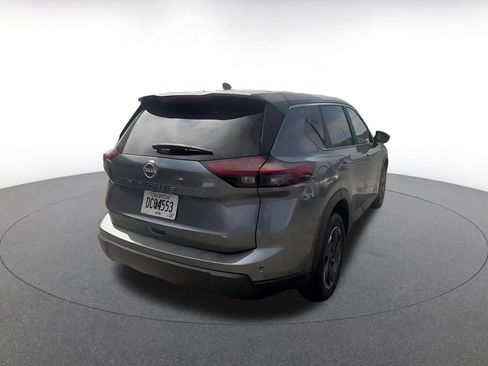 Used 2025 Nissan Rogue SV image 20