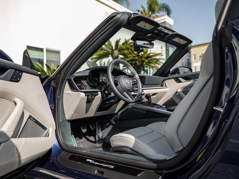 Used 2024 Porsche 911 Targa 4 GTS image 22