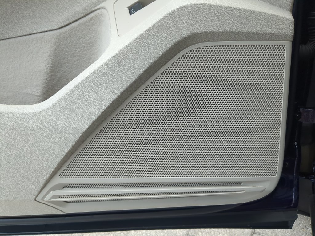 Certified 2023 Volkswagen Tiguan SE FWD image 19