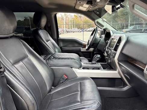 Used 2019 Ford F150 Lariat image 28